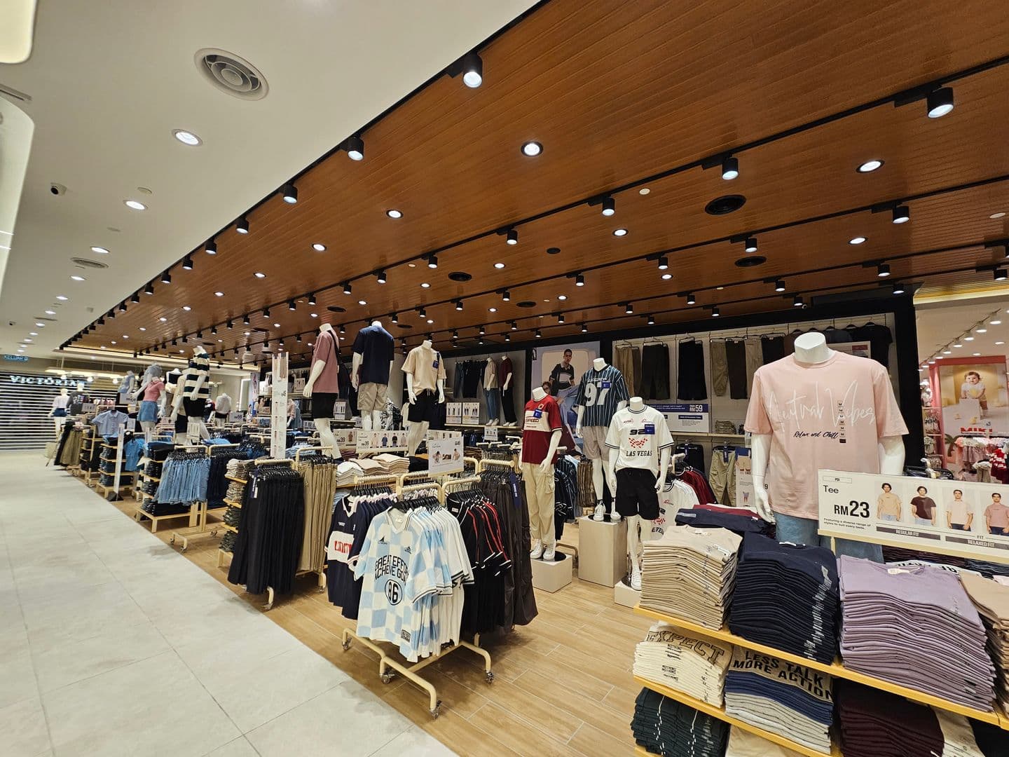 Padini Fashion Store Electrical & Lighting Works