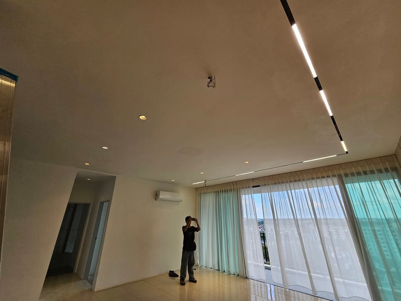 Ceiling & Light Point